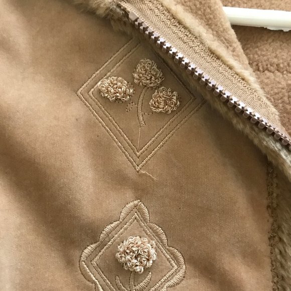 effeci Small Jacket - Picture 2 of 3